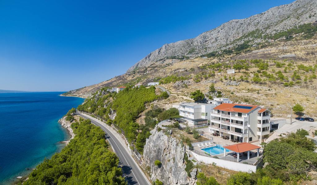 Beachfront Apartments Lara Omis Ngoại thất bức ảnh