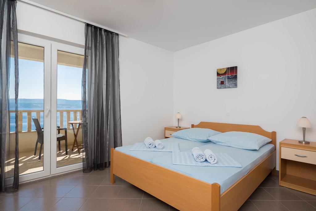 Beachfront Apartments Lara Omis Ngoại thất bức ảnh