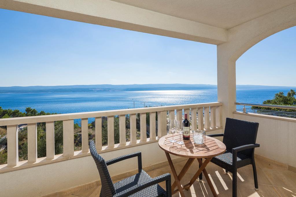 Beachfront Apartments Lara Omis Ngoại thất bức ảnh